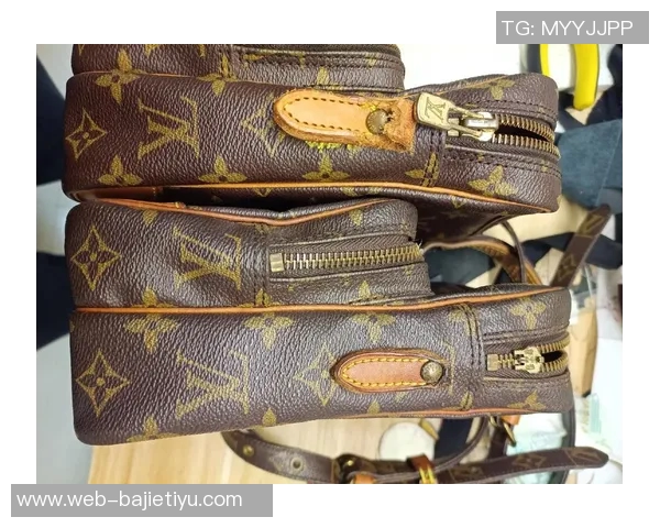 科曼告别拜仁送前队友奢华LV包包引发热议