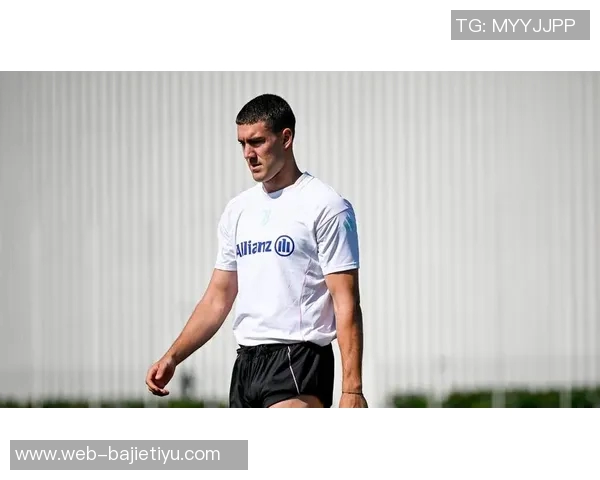 弗拉霍维奇重返尤文图斯医疗中心进行体检准备复出